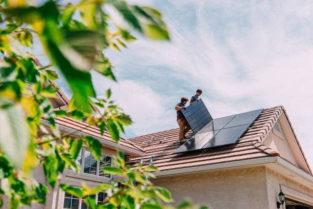 Best Roof Gutter Cleaning  in Dollar Bay, MI
